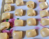 Foto langkah ke 4 dari resep Bolen Pisang Coklat Tanpa Pastry.