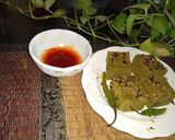 A picture of step 6 of Moringa powder dhokla.