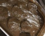 A picture of step 11 of P-lo's Salisbury Steak and Gravy.