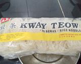 Gambar langkah 1 resipi Super Easy Fried Kway Teow + Sosej 😁.