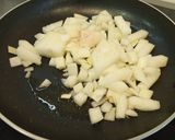 Foto del paso 2 de la receta: Bacalao con col🥬🐟