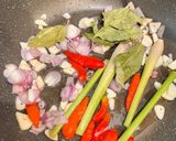Foto langkah ke 2 dari resep Nasi Liwet Teri Simple Rice Cooker.
