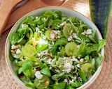 Foto del paso 4 de la receta: Ensalada de canónigos con uva y queso feta