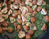 Foto del paso 3 de la receta: Hongos cremini salteados
