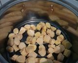 Foto langkah ke 1 dari resep Bubur Sagu Ubi khas maluku.