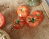 Une image de l'étape 1 de 🌿Tomate farcie Feta Quinoa.