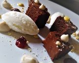 Foto del paso 6 de la receta Sacher de fruta de la pasión con helado de nata