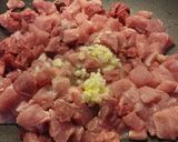 Foto del paso 2 de la receta: Mixto de carne en adobo🌺