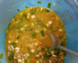 Foto langkah ke 1 dari resep Martabak telur ayam gule.