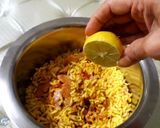 A picture of step 2 of Murmuri Bhel.