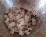 Foto langkah ke 5 dari resep Kikil Bumbu Medok.