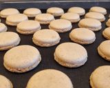 DIÓ macaron, zserbó krémmel recept fázis 9 fotója