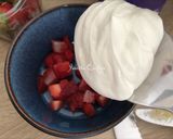 Foto langkah ke 7 dari resep Bola-bola brownis keju isi strawberry.