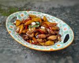 Foto langkah ke 3 dari resep Oseng Kecap Cumi Asin & Kentang.
