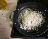 Foto del passaggio 3 della ricetta Pollo “alla crème” con funghi Portobello