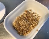 Une image de l'étape 1 de Sauce salade moutarde,noix et ciboulette.