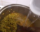 A picture of step 2 of Green daal.