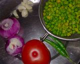 A picture of step 1 of Hare choliya and garlic chutney.