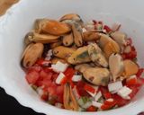 Foto del paso 3 de la receta: Salpicón de mejillones y surimi