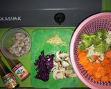 Foto langkah ke 3 dari resep Tumisan sea food (ala kadarnya).