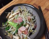 รูปขั้นตอนการทำที่ 3 ของ ผัดถั่วงอกเห็ดเบคอน#รักบ้านเกิด