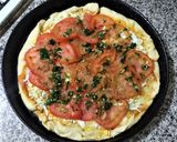 Foto del paso 4 de la receta: Pizza napolitana con huevo. 🍕
