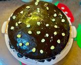 صورة لخطوة 7 من وصفة تورته شوكولاته بصوص رهيب 🎂