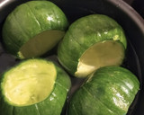 Foto del paso 1 de la receta: Zapallitos y Tomates rellenos