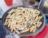รูปขั้นตอนการทำที่ 3 ของ ลองทำเฟรนช์ฟรายหม้ออบลมร้อนครั้งแรก🍟 ราดด้วย Garlic sauce