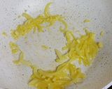 Foto langkah ke 2 dari resep Roti Tawar Goreng isi Ragout.