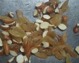 हलवा पूड़ी (Halwa Poori recipe in Hindi) रेसिपी चरण 2 फोटो