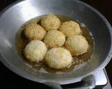 Foto langkah ke 4 dari resep Roti Goreng Isi Sayur Sosis.