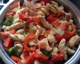 A picture of step 4 of Mexican-Style Chicken Fajitas.