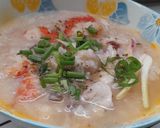 Hình bước làm 3 của món Cháo tôm và râu mực