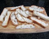 Foto del paso 1 de la receta Bastoncillos de pan chapata al aroma de hierbas Provenzal