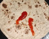 चीजी रोटी रैप बची हुई रोटियां से रेसिपी चरण 2 फोटो