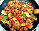 รูปขั้นตอนการทำที่ 3 ของ ไก่ผัดเม็ดมะม่วงหิมพานต์ (Gai Pad Med Mamuang)Thai Food Stir Fried Chicken With Chasew Nuts