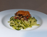 Foto del paso 3 de la receta: Espaguetis de calabacín con setas y romesco
