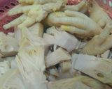 Foto langkah ke 2 dari resep Sayur kuah santan nangka muda.
