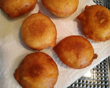 Foto del paso 5 de la receta: Buñuelos de yogurt griego