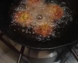 A picture of step 8 of Moong dal warra/pakora.