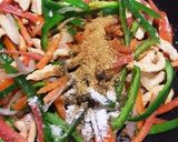 A picture of step 4 of Chicken Fajita cheese sandwich.