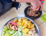 Foto langkah ke 2 dari resep Rujak Buah Seadanya.