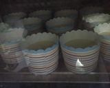 Foto langkah ke 5 dari resep Cup Cake Vanila.