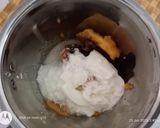 A picture of step 1 of Curd mango smoothie.