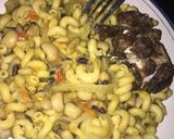 A picture of step 4 of Macaroni and beans porridge.