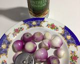 A picture of step 1 of Vinegar onion pickle.