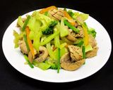 Hình bước làm 3 của món Cật Heo Xào Su Su Bông Cải