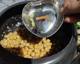 ચણાનું (બ્લેક)શાક(chana saak in Gujarati) રેસીપી સ્ટેપ3ફોટો