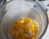 Foto langkah ke 3 dari resep Sup Krim Jagung Keju.